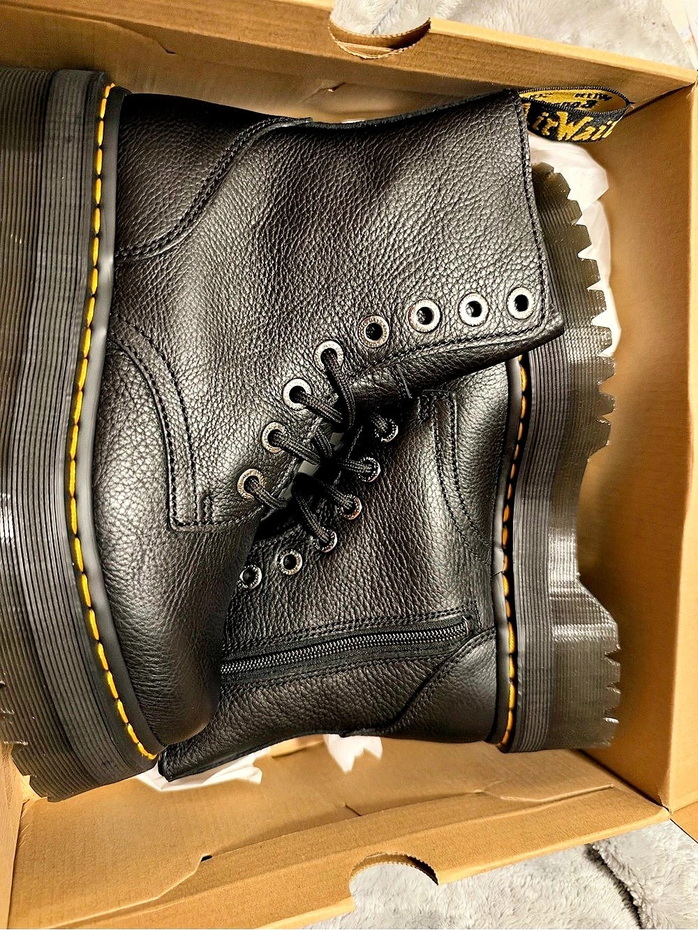 Dr. Martens Jadon III Pisa Leather Platform Boots Black US 7